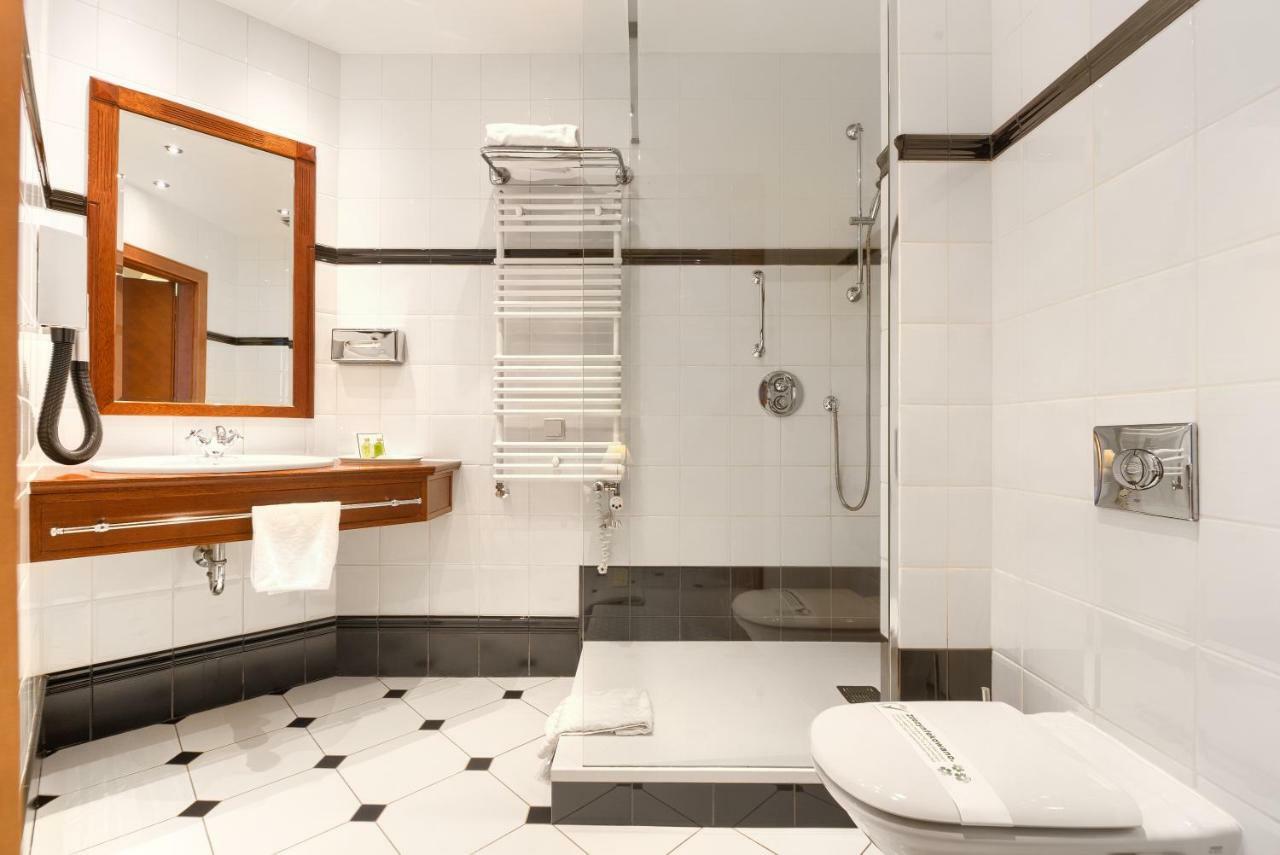 Park Hotel شتشيتسين المظهر الخارجي الصورة