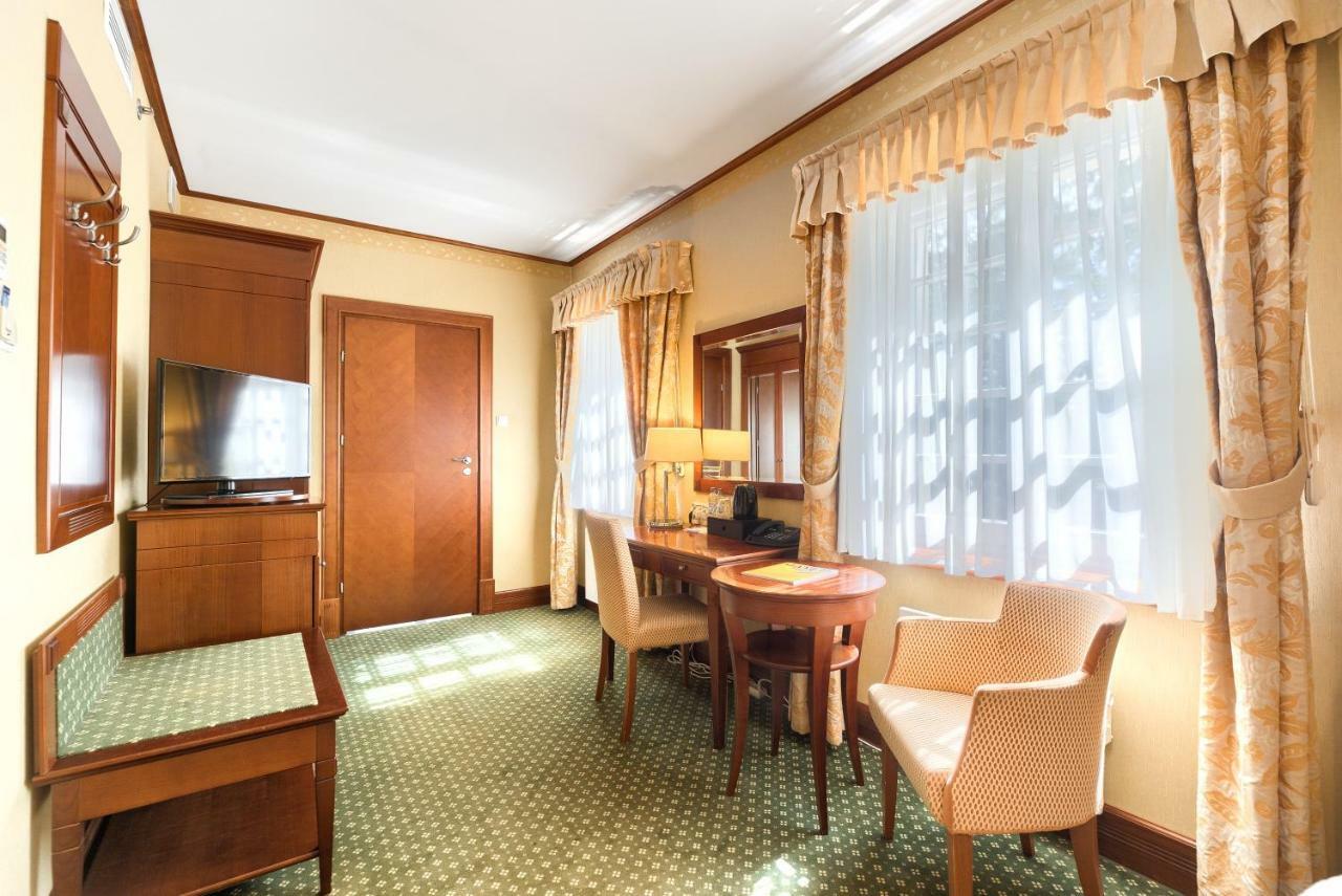 Park Hotel شتشيتسين المظهر الخارجي الصورة